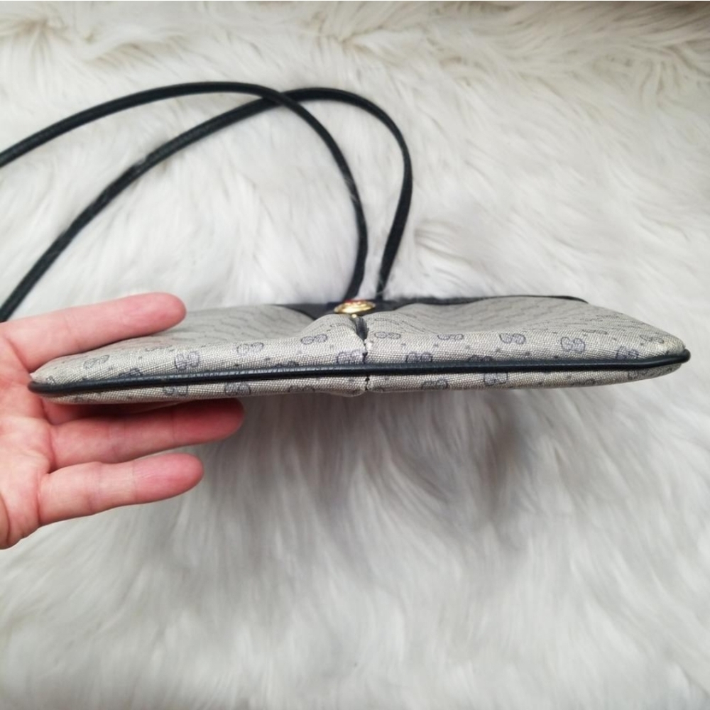 Authentic Vintage Gucci Crossbody Clutch Bag - Picture 6 of 11